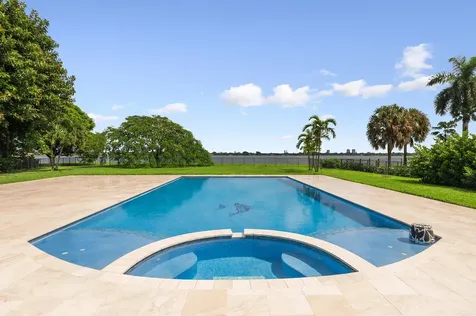 8 Woodbrook Circle West Palm Beach FL 33401