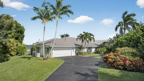 8 Woodbrook Circle West Palm Beach FL 33401