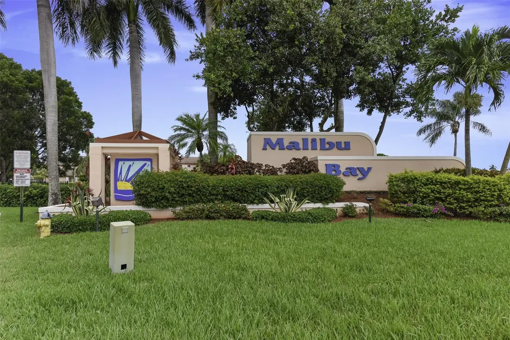 881 Nw 208th Drive Pembroke Pines FL 33029