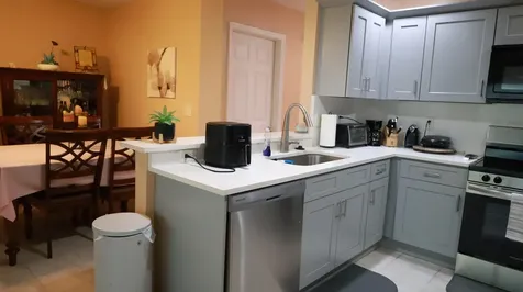 881 Nw 208th Drive Pembroke Pines FL 33029