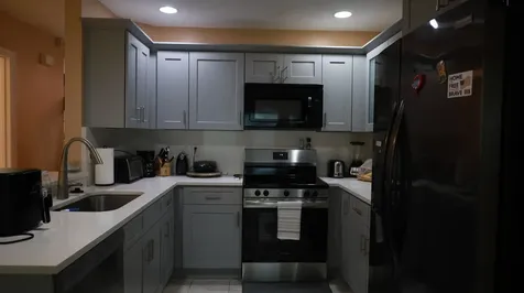 881 Nw 208th Drive Pembroke Pines FL 33029