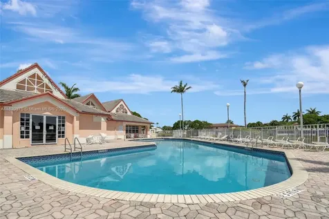 881 Nw 208th Drive Pembroke Pines FL 33029