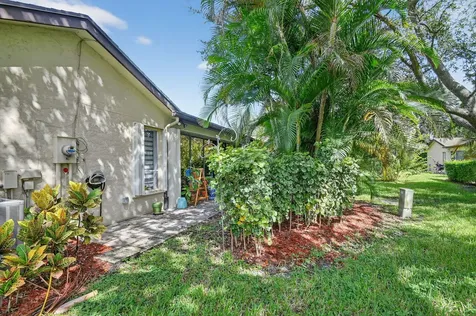 113 Ramblewood Circle Royal Palm Beach FL 33411