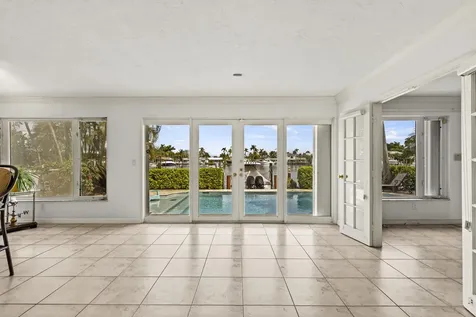 2741 Ne 8th Court Pompano Beach FL 33062