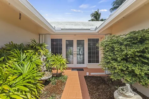 2741 Ne 8th Court Pompano Beach FL 33062