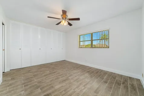 2567 Dudley Drive W West Palm Beach FL 33415
