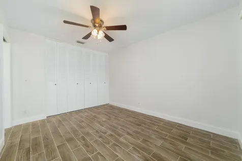 2567 Dudley Drive W West Palm Beach FL 33415