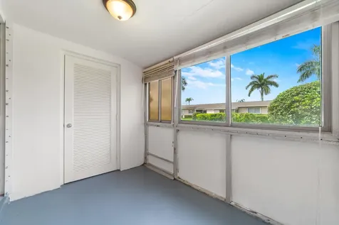 2567 Dudley Drive W West Palm Beach FL 33415