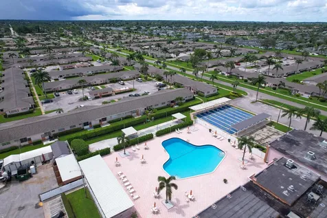 2567 Dudley Drive W West Palm Beach FL 33415