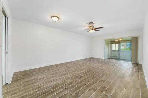 2567 Dudley Drive W West Palm Beach FL 33415