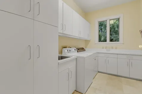 471 N Arrowhead Trail Indian River Shores FL 32963