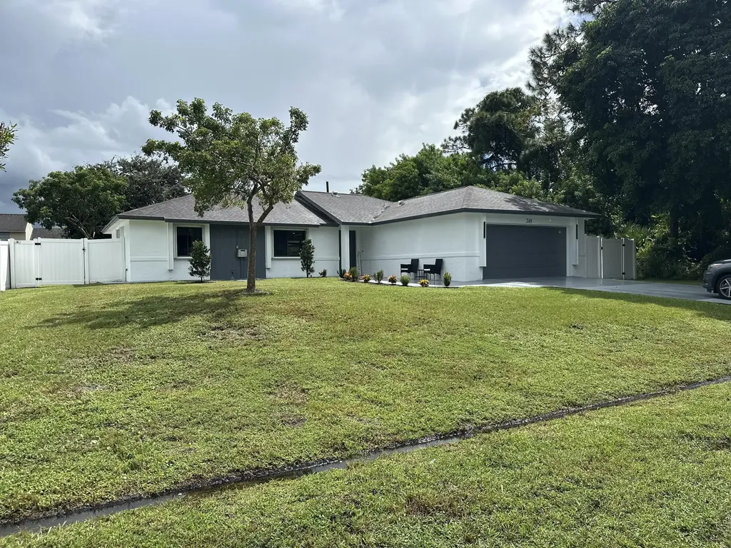 248 Se Fallon Drive Port Saint Lucie FL 34983