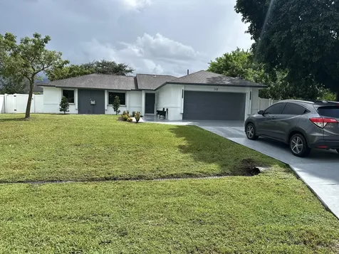 248 Se Fallon Drive Port Saint Lucie FL 34983
