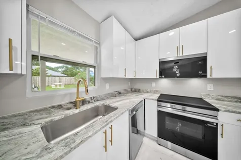431 Se Volkerts Terrace Port Saint Lucie FL 34983