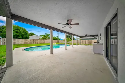 431 Se Volkerts Terrace Port Saint Lucie FL 34983