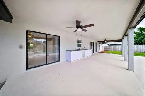 431 Se Volkerts Terrace Port Saint Lucie FL 34983