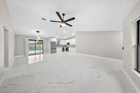 431 Se Volkerts Terrace Port Saint Lucie FL 34983