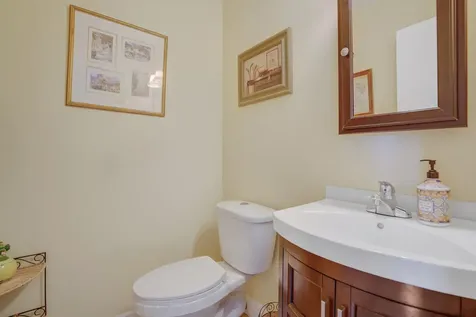 2100 Ne 38th Street Lighthouse Point FL 33064