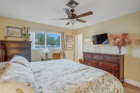 2100 Ne 38th Street Lighthouse Point FL 33064