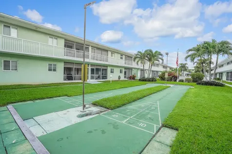 2100 Ne 38th Street Lighthouse Point FL 33064