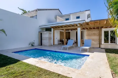 37 00 Casa De Campo DR 22000