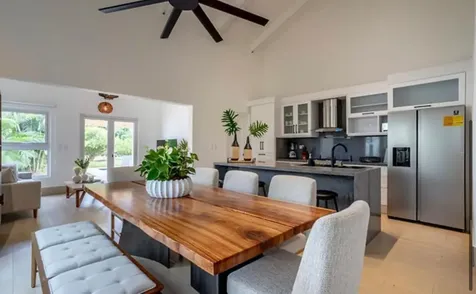 37 00 Casa De Campo DR 22000