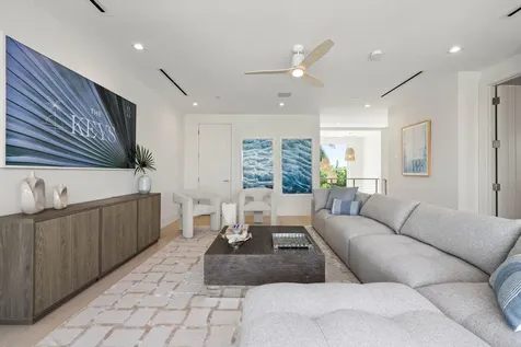 812 Palm Trail Delray Beach FL 33483