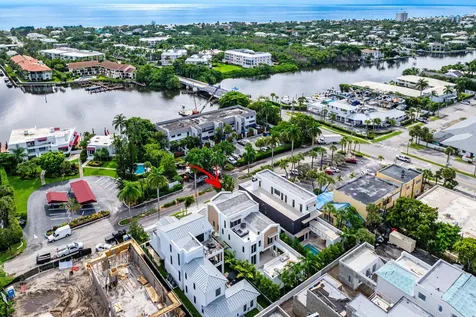 812 Palm Trail Delray Beach FL 33483
