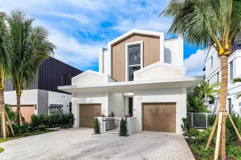 812 Palm Trail Delray Beach FL 33483