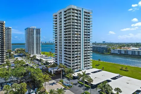 123 Lakeshore Drive North Palm Beach FL 33408