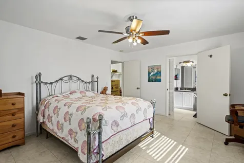 1915 Eucalyptus Avenue Fort Pierce FL 34949