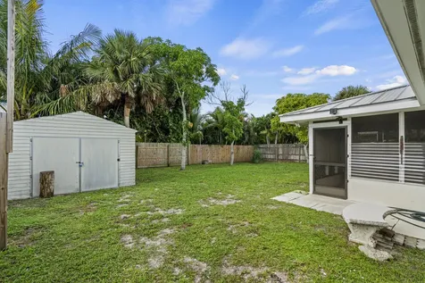 1915 Eucalyptus Avenue Fort Pierce FL 34949