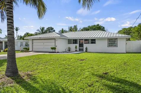 1915 Eucalyptus Avenue Fort Pierce FL 34949