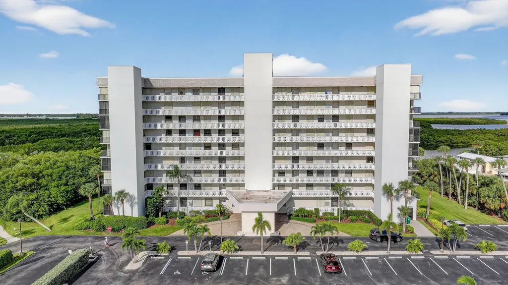 5059 N Highway A1a Hutchinson Island FL 34949