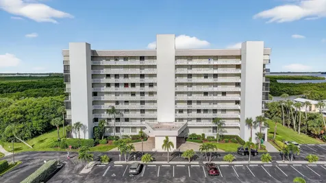 5059 N Highway A1a Hutchinson Island FL 34949