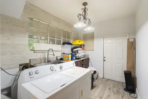 618 W Washington Street Quincy FL 32351