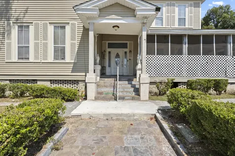 618 W Washington Street Quincy FL 32351