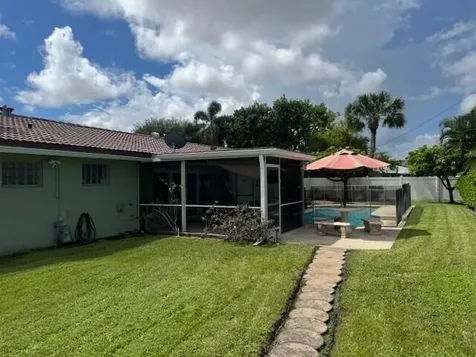 1915 Arabian Road Lake Clarke Shores FL 33406
