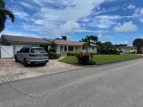 1915 Arabian Road Lake Clarke Shores FL 33406