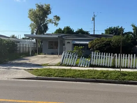 1005 12th Avenue Lake Worth Beach FL 33460