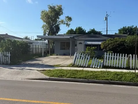 1005 12th Avenue Lake Worth Beach FL 33460