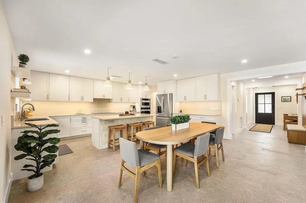 1070 Marble Way Boca Raton FL 33432
