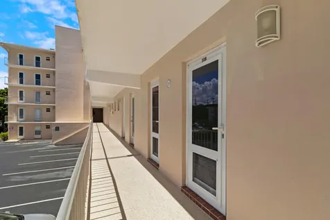 1481 S Ocean Lauderdale By The Sea FL 33062