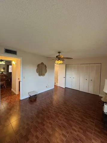 23 Flanders A Delray Beach FL 33484