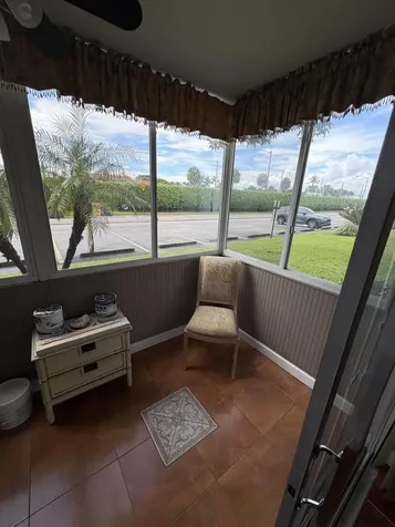 23 Flanders A Delray Beach FL 33484