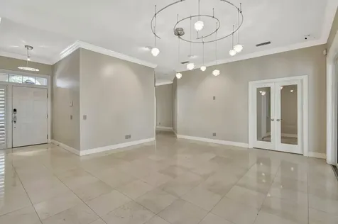 229 E Tall Oaks Circle Palm Beach Gardens FL 33410