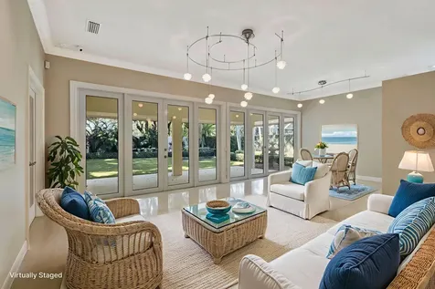 229 E Tall Oaks Circle Palm Beach Gardens FL 33410