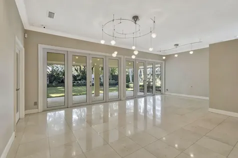 229 E Tall Oaks Circle Palm Beach Gardens FL 33410