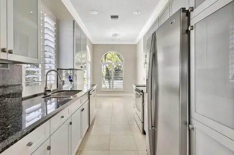 229 E Tall Oaks Circle Palm Beach Gardens FL 33410