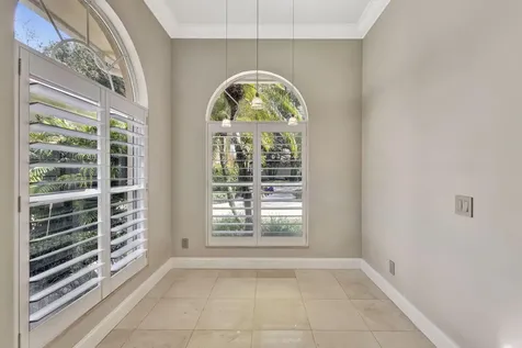 229 E Tall Oaks Circle Palm Beach Gardens FL 33410